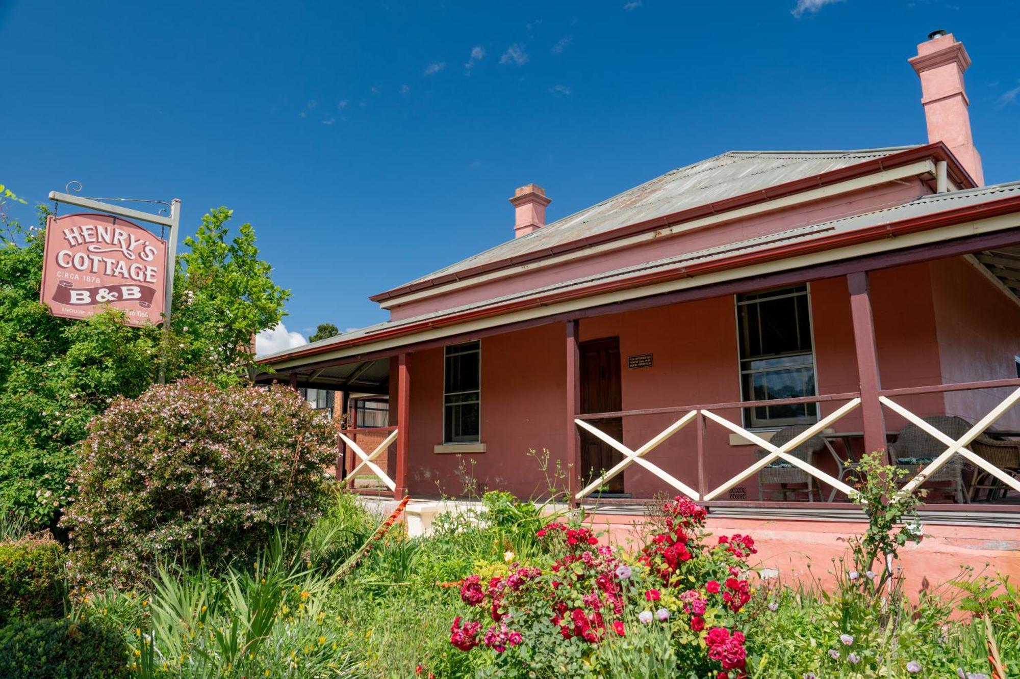 The Henry Parkes Tenterfield Motel Exterior photo