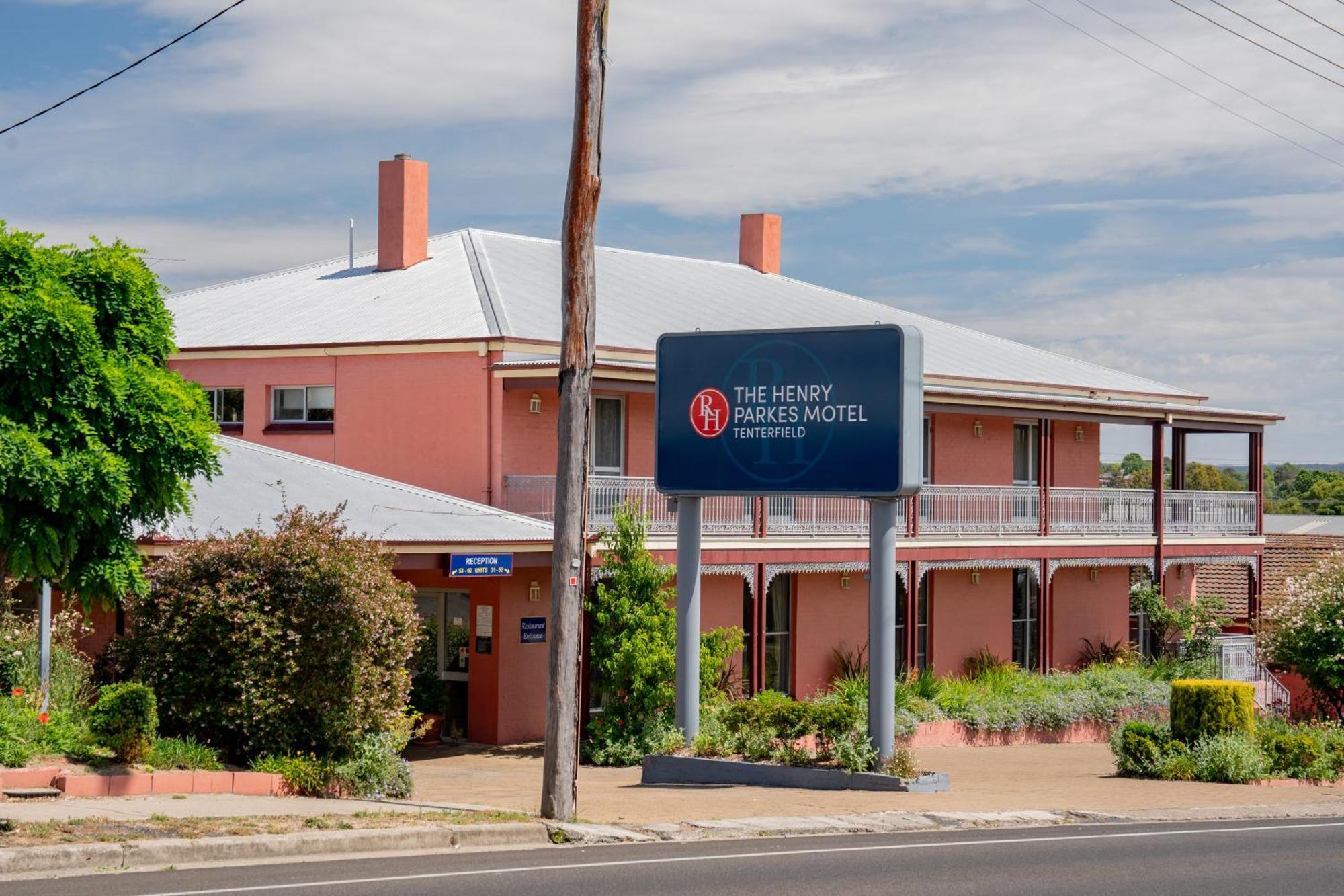 The Henry Parkes Tenterfield Motel Exterior photo