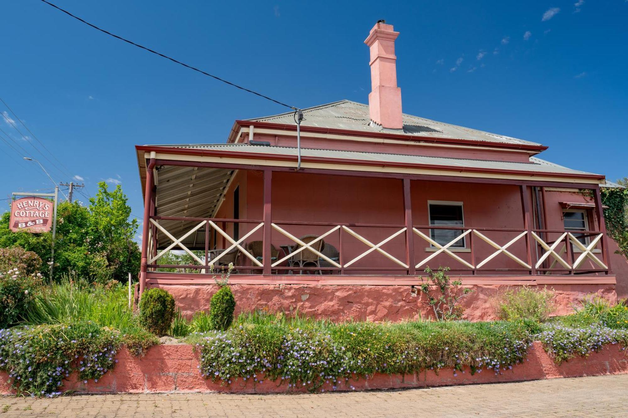 The Henry Parkes Tenterfield Motel Exterior photo